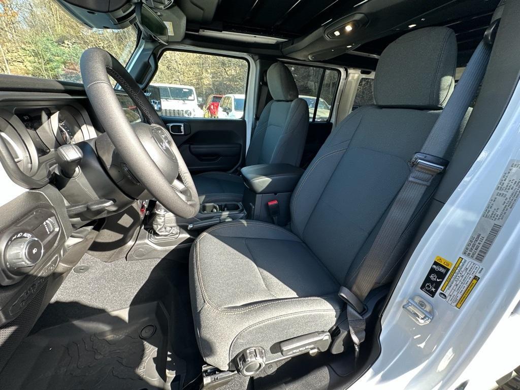 new 2026 Jeep Wrangler car, priced at $51,813