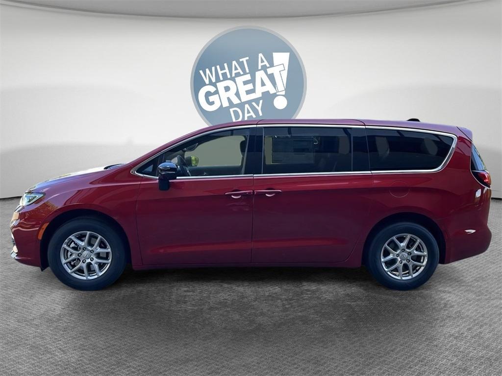new 2026 Chrysler Pacifica car, priced at $41,191