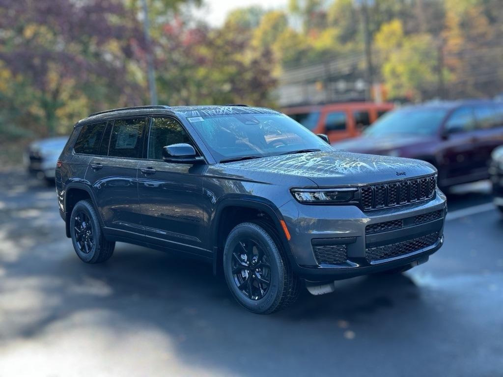 new 2025 Jeep Grand Cherokee L car, priced at $42,304