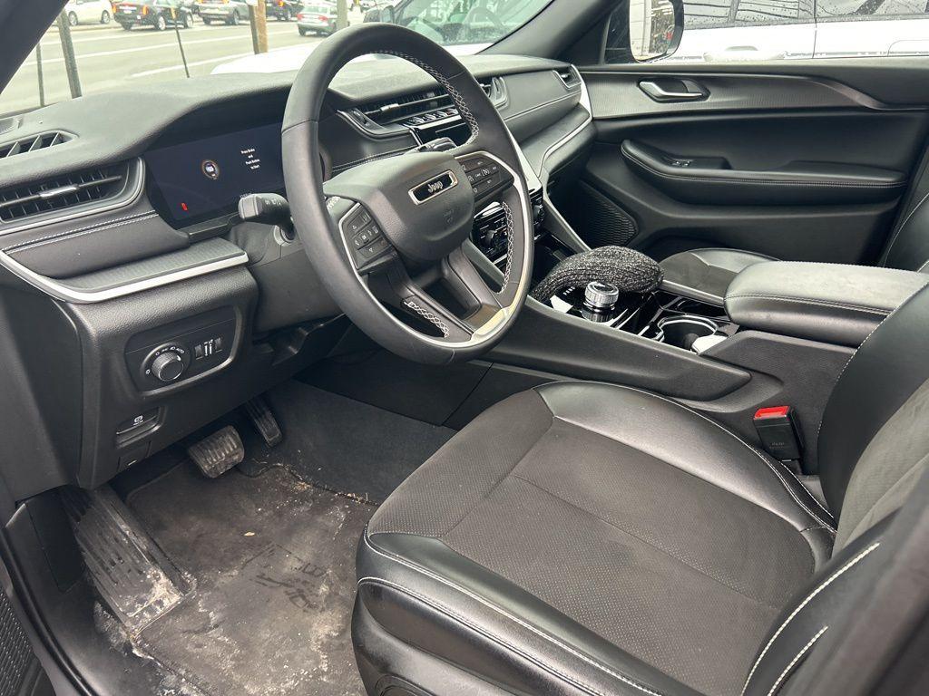 used 2023 Jeep Grand Cherokee car, priced at $31,989