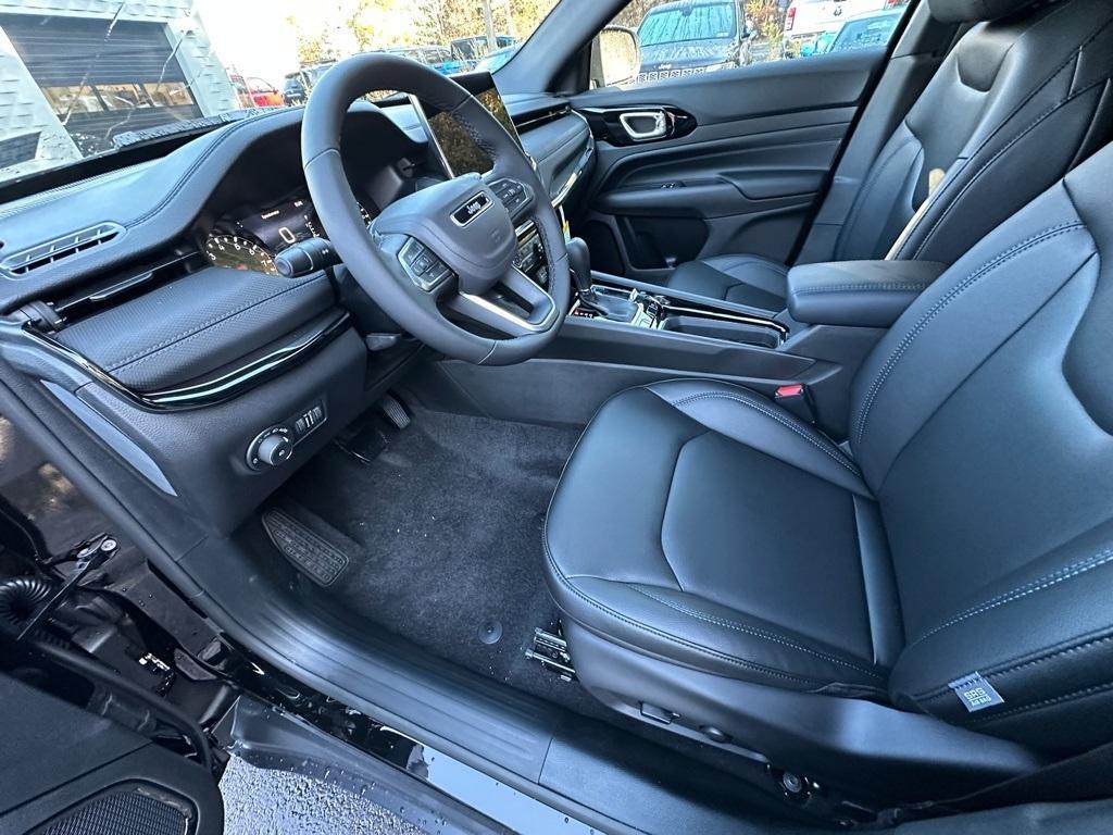 new 2026 Jeep Compass car, priced at $33,418