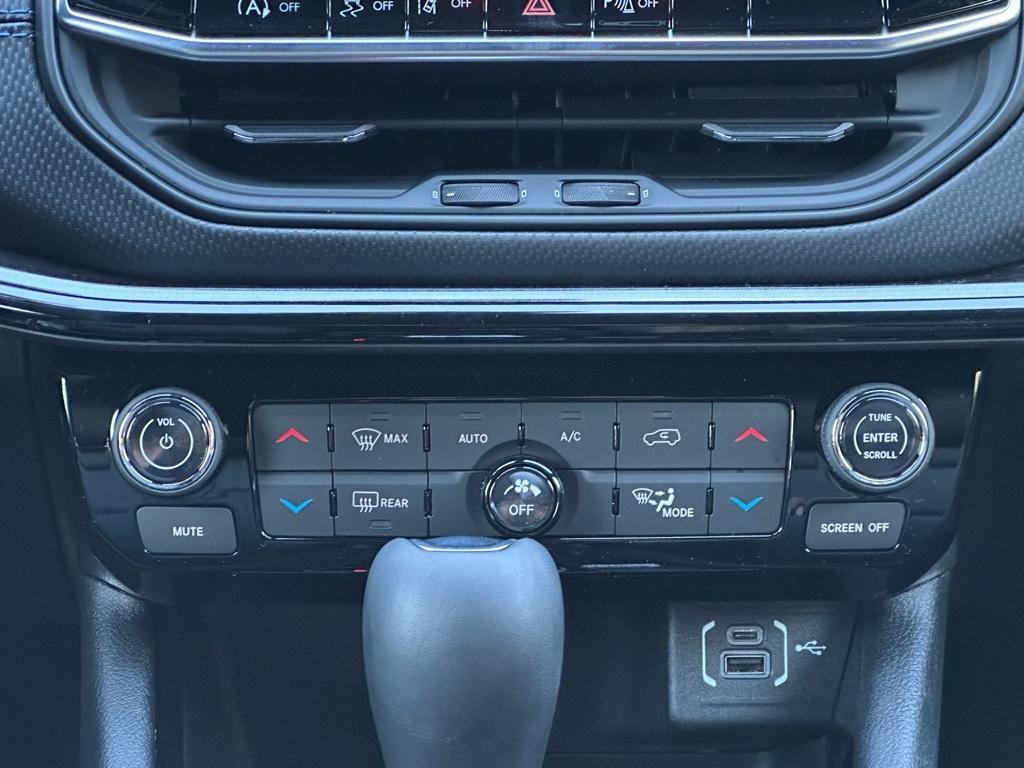 new 2026 Jeep Compass car, priced at $33,418