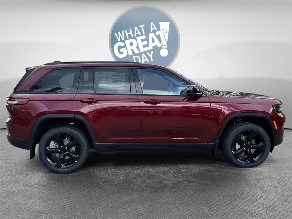 new 2025 Jeep Grand Cherokee car, priced at $39,999