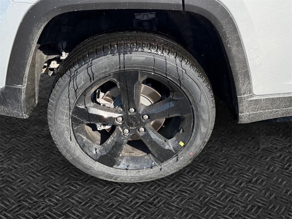 new 2025 Jeep Grand Cherokee car, priced at $44,063