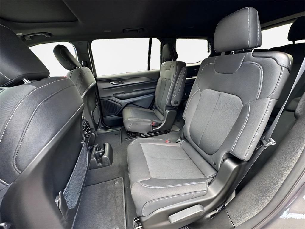 new 2025 Jeep Grand Cherokee L car, priced at $39,165