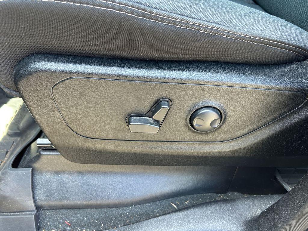 used 2022 Ram 1500 car, priced at $35,244