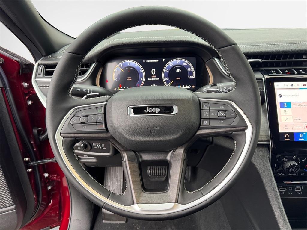 new 2025 Jeep Grand Cherokee car, priced at $44,063