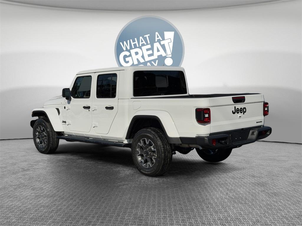 new 2026 Jeep Gladiator car, priced at $53,385