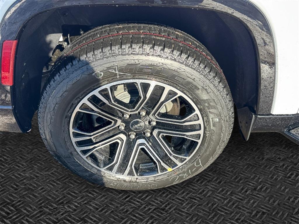 new 2026 Jeep Grand Wagoneer L car, priced at $72,944