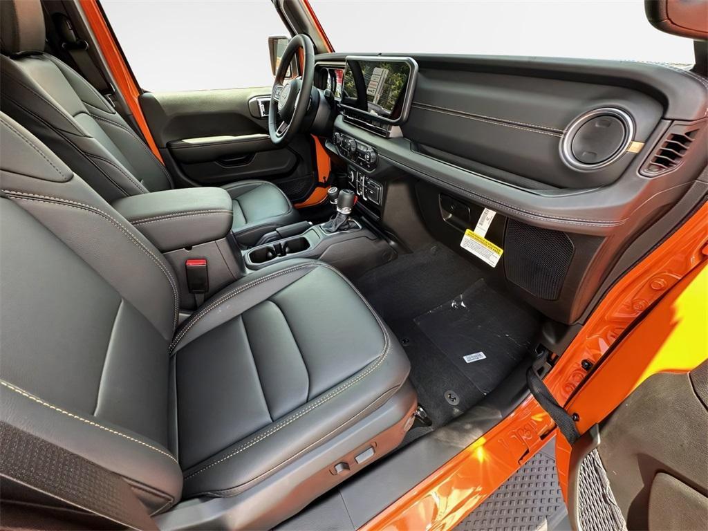 new 2025 Jeep Gladiator car, priced at $41,297