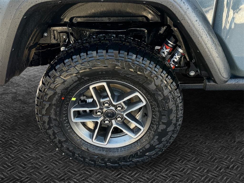 new 2026 Jeep Gladiator car, priced at $55,205