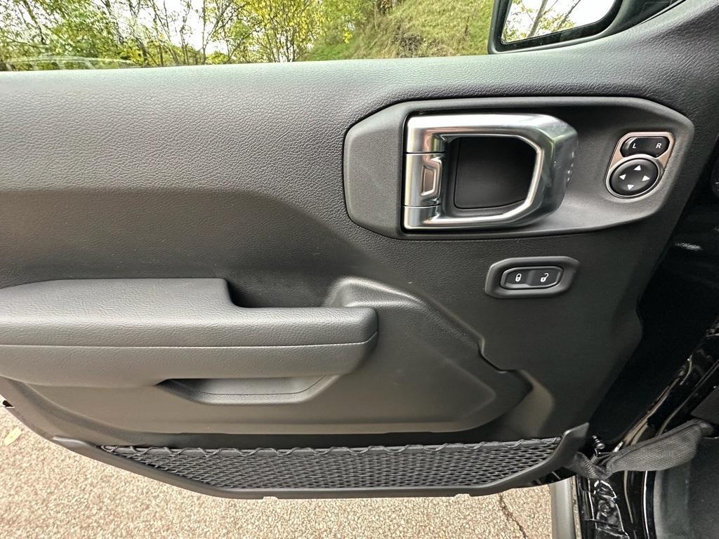 new 2026 Jeep Wrangler car, priced at $52,720