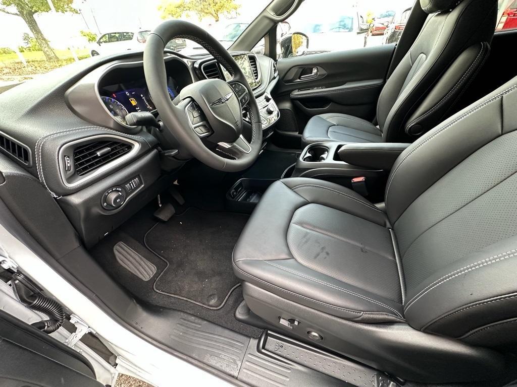 new 2026 Chrysler Pacifica car, priced at $43,751
