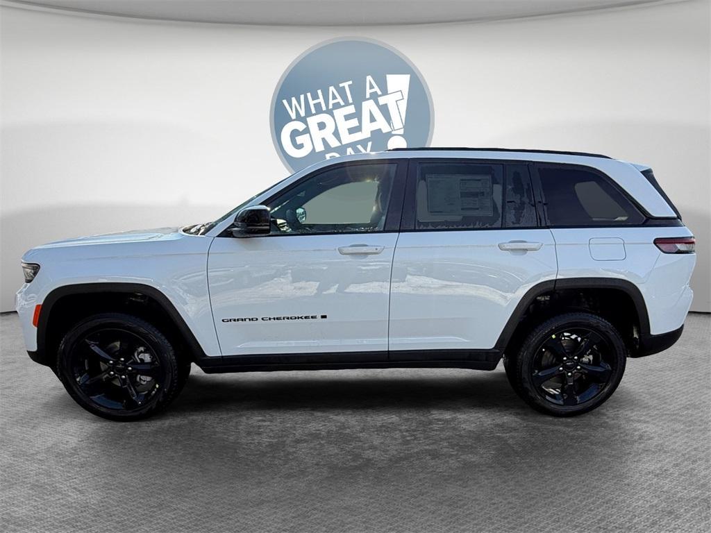 new 2025 Jeep Grand Cherokee car, priced at $43,527