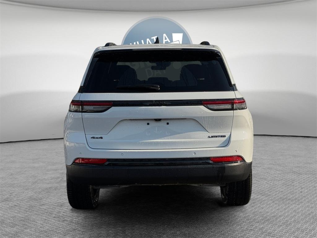 new 2025 Jeep Grand Cherokee car, priced at $43,527