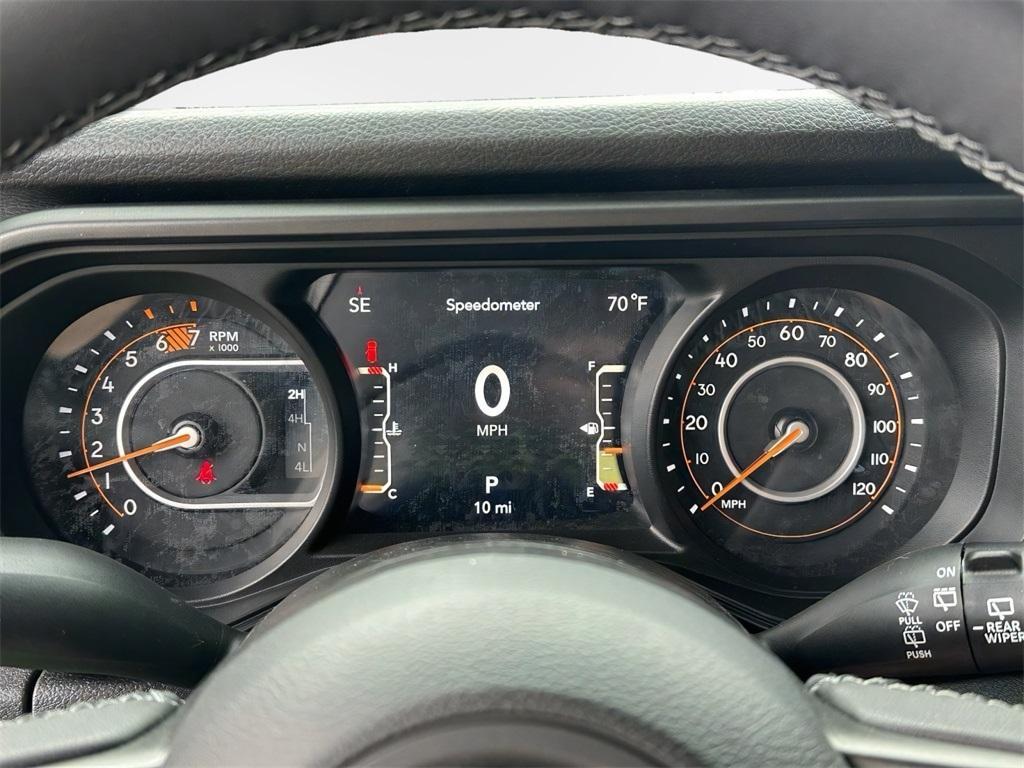 new 2025 Jeep Wrangler car, priced at $40,997