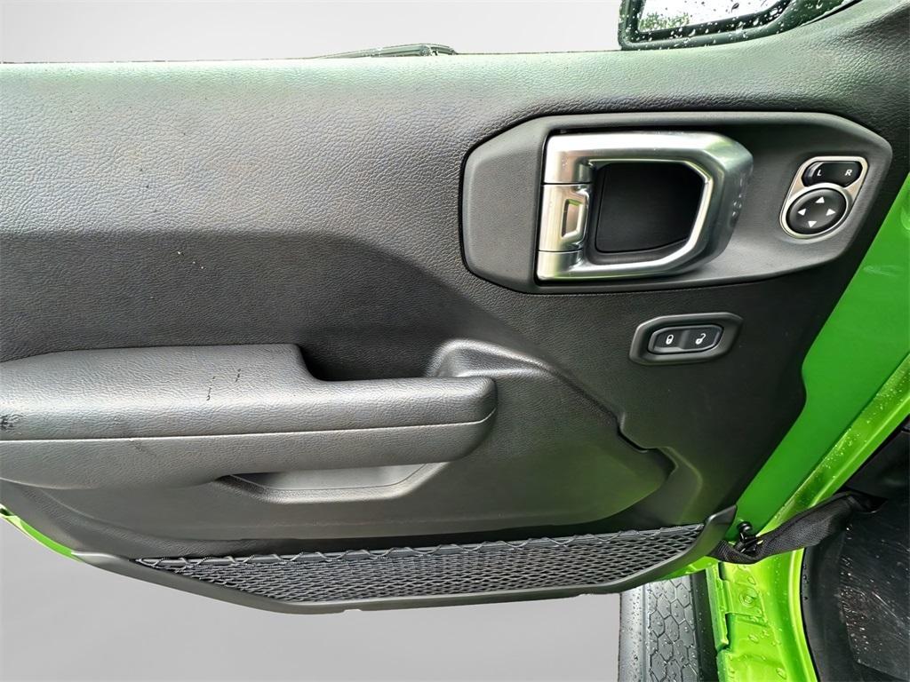 new 2025 Jeep Wrangler car, priced at $40,997