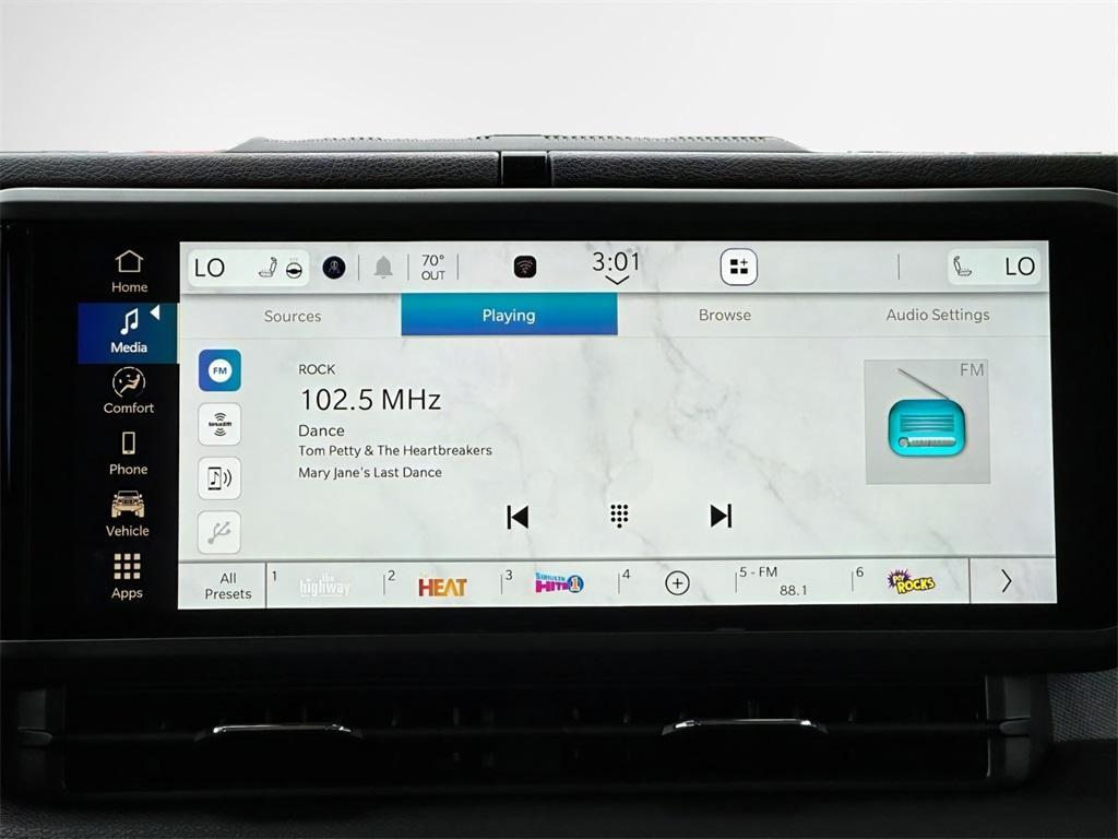 new 2025 Jeep Wrangler car, priced at $40,997