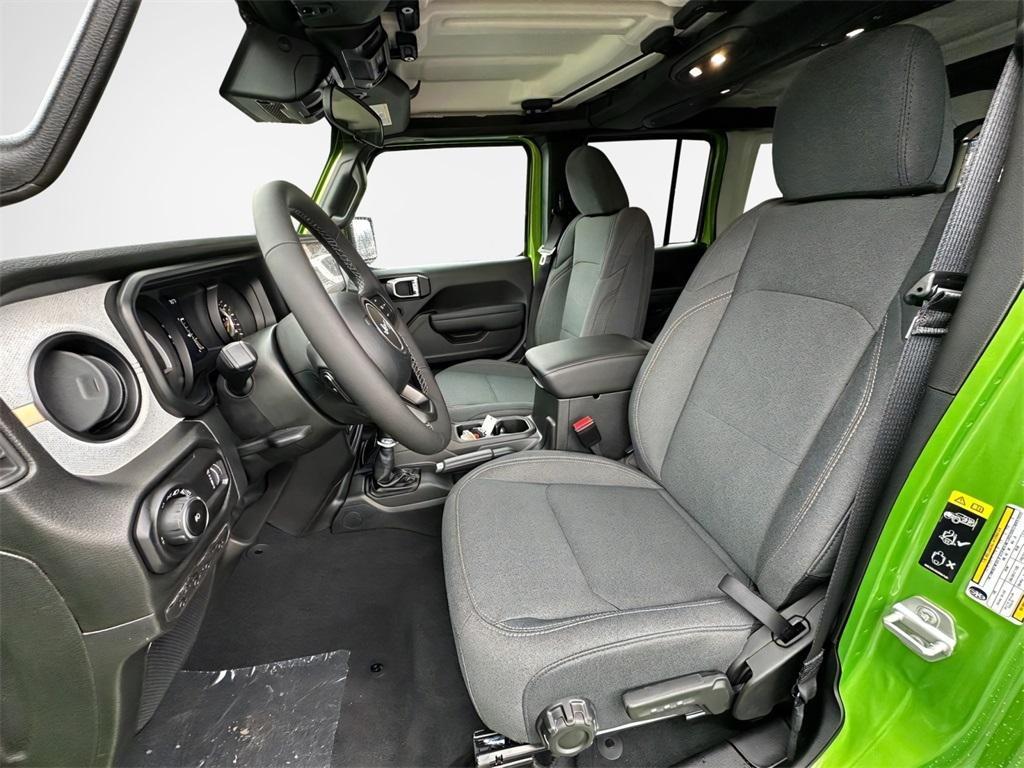 new 2025 Jeep Wrangler car, priced at $40,997