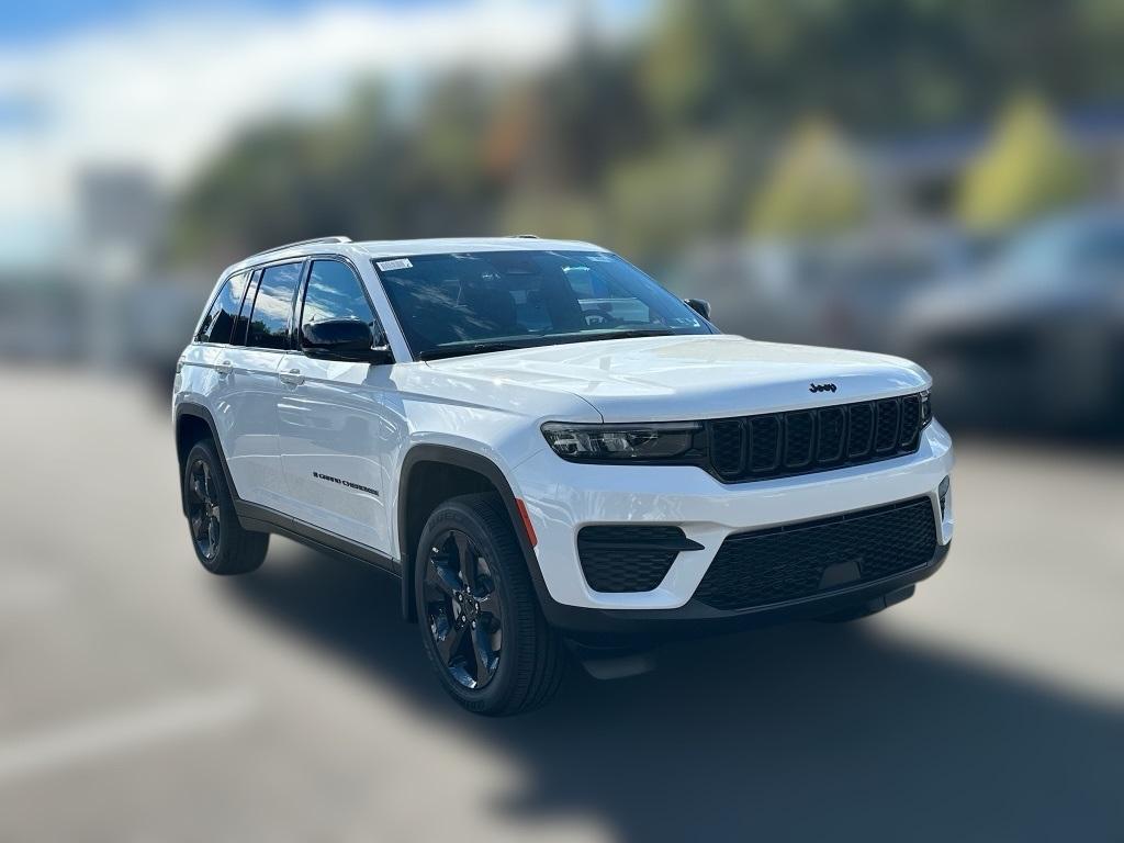 new 2025 Jeep Grand Cherokee car, priced at $42,434