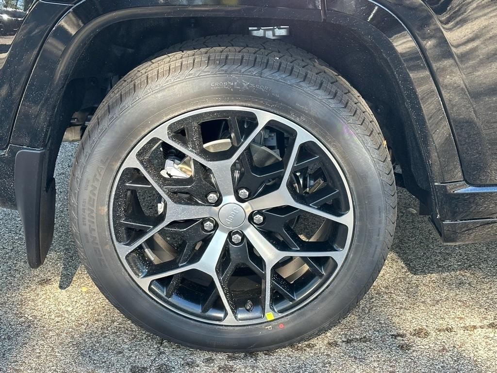 new 2025 Jeep Grand Cherokee car, priced at $61,732