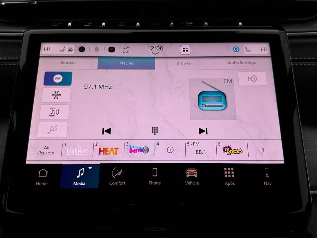 new 2025 Jeep Grand Cherokee car, priced at $44,063