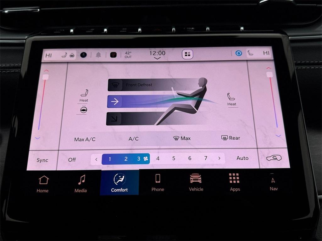 new 2025 Jeep Grand Cherokee car, priced at $44,063