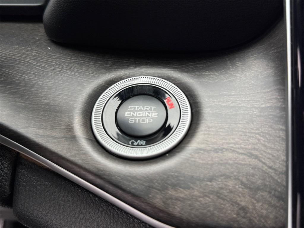 new 2025 Jeep Grand Cherokee car, priced at $44,063