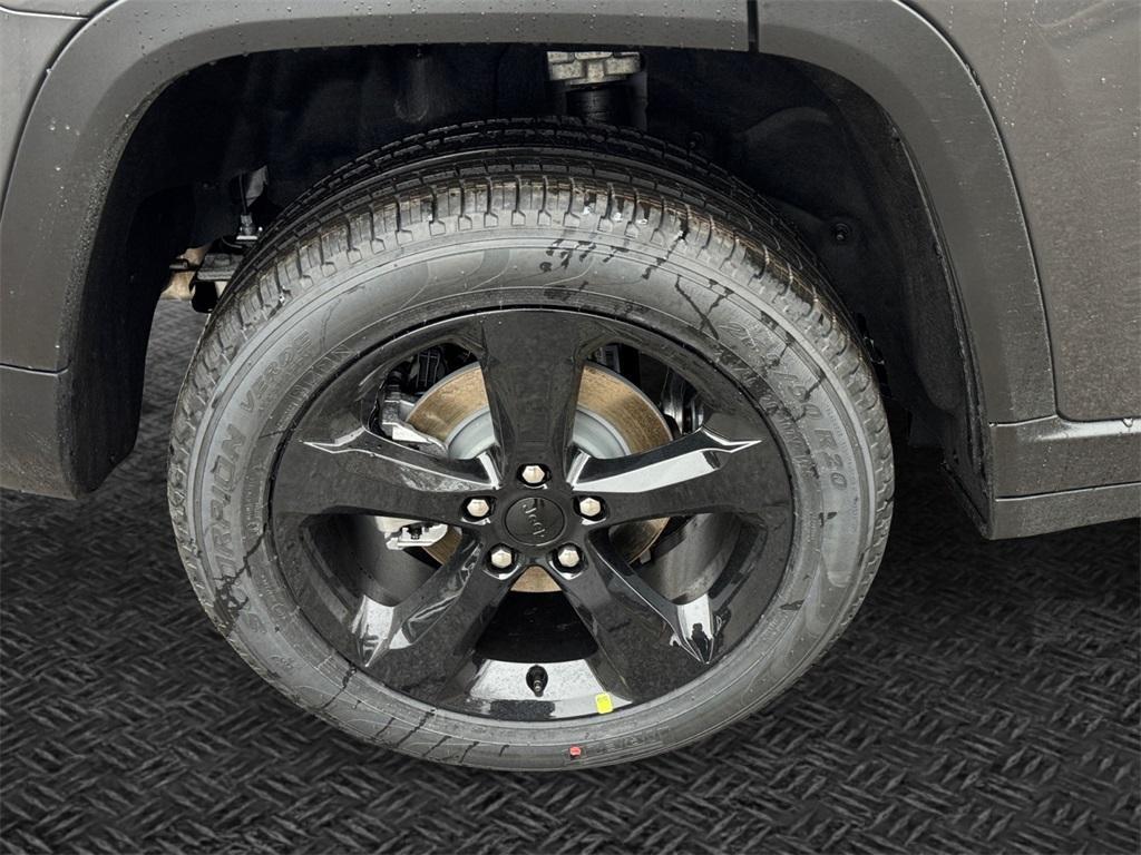 new 2025 Jeep Grand Cherokee car, priced at $44,063