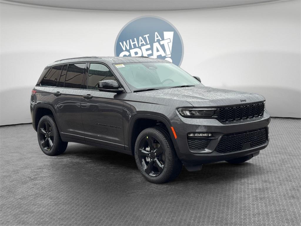 new 2025 Jeep Grand Cherokee car, priced at $44,063