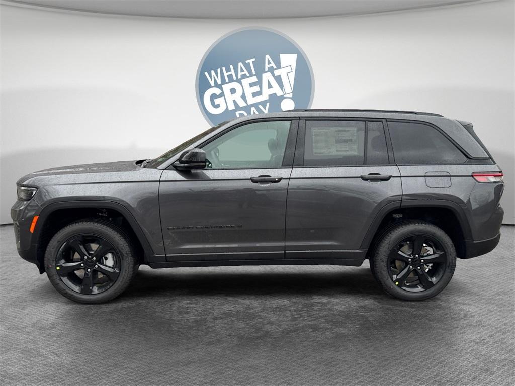 new 2025 Jeep Grand Cherokee car, priced at $44,063