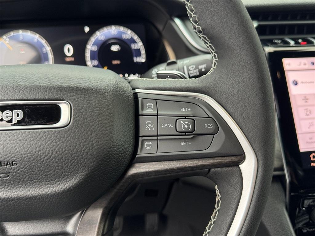 new 2025 Jeep Grand Cherokee car, priced at $44,063