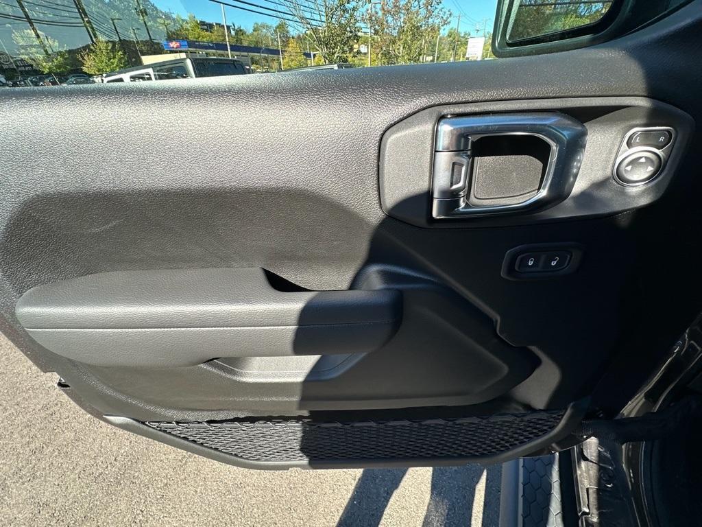 new 2026 Jeep Wrangler car, priced at $43,499