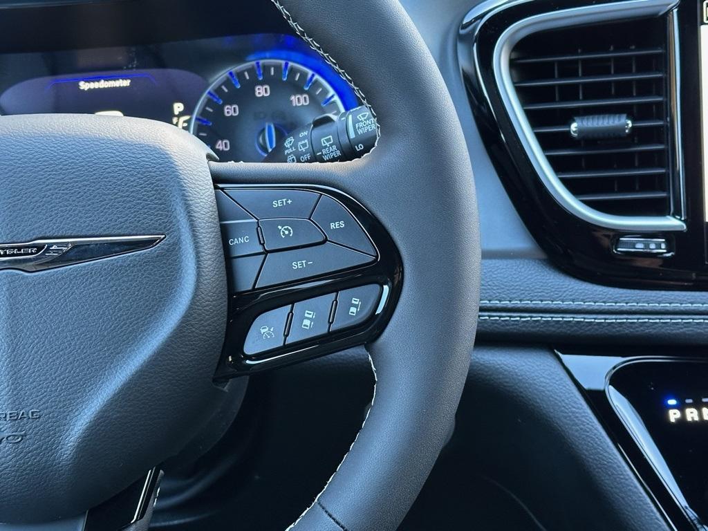 new 2026 Chrysler Pacifica car, priced at $53,676