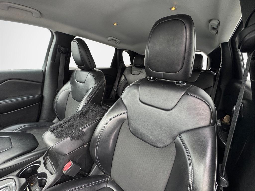 used 2019 Jeep Cherokee car, priced at $16,344