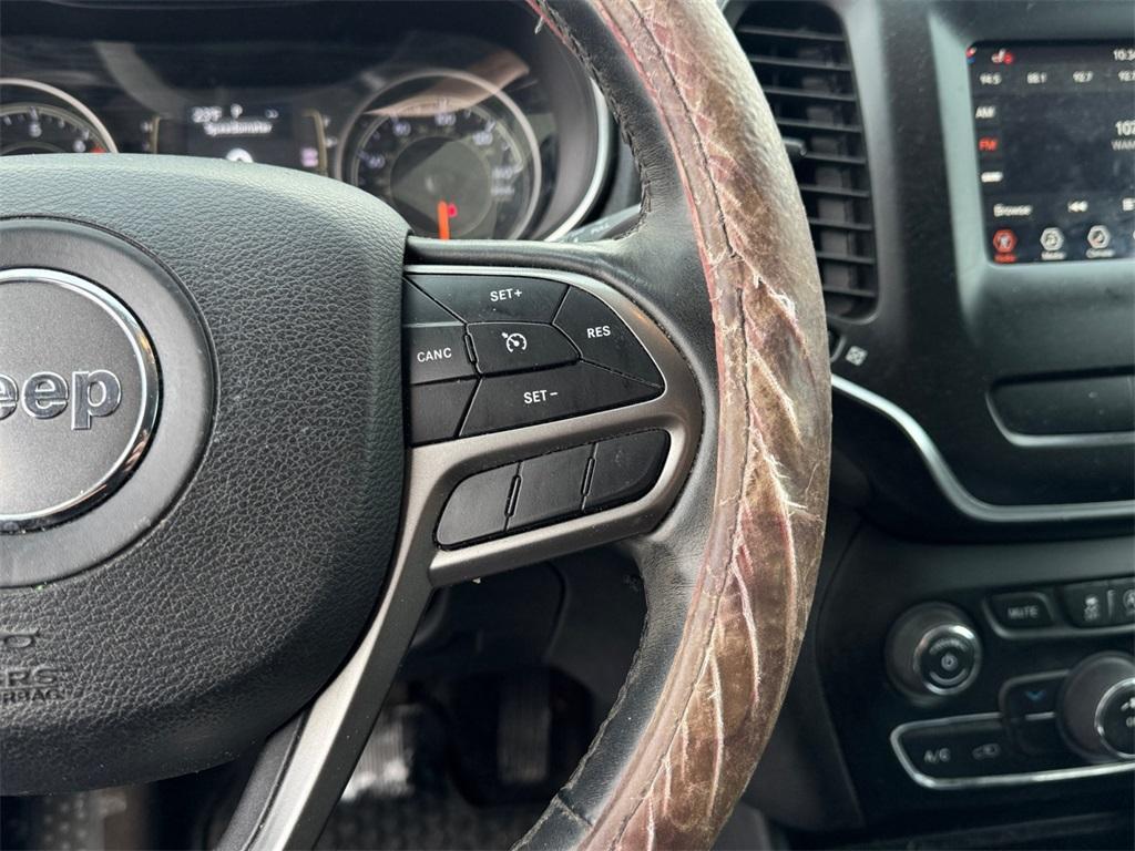 used 2019 Jeep Cherokee car, priced at $16,344