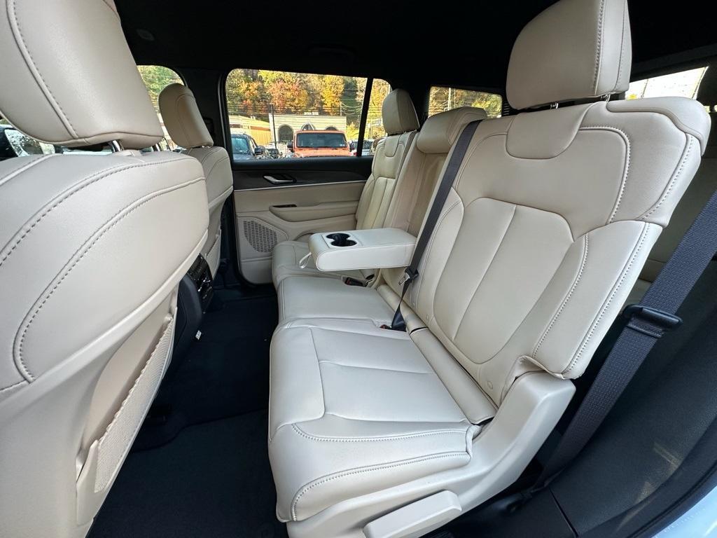 new 2025 Jeep Grand Cherokee L car, priced at $43,720