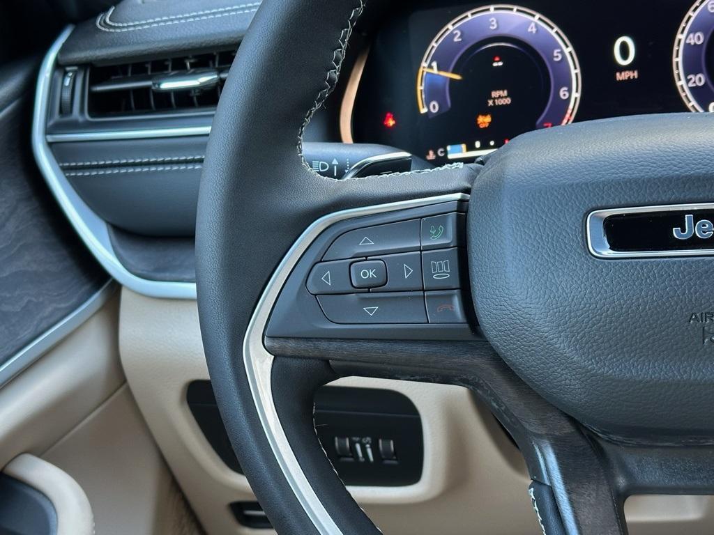 new 2025 Jeep Grand Cherokee L car, priced at $43,720