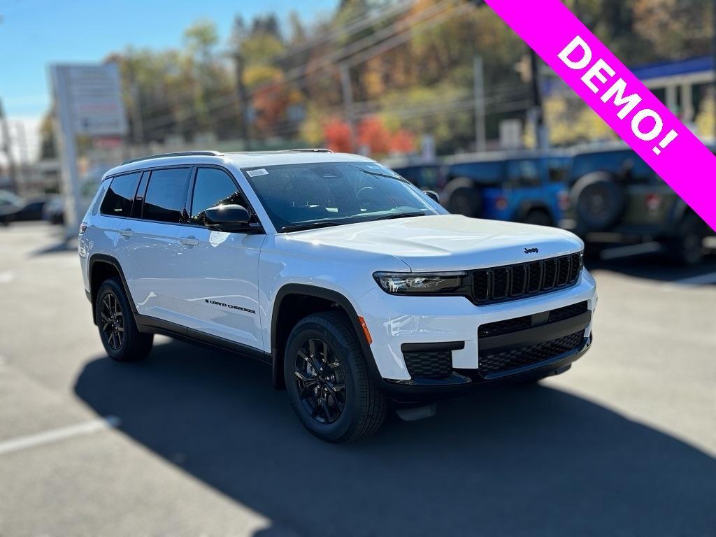 new 2025 Jeep Grand Cherokee L car, priced at $39,999