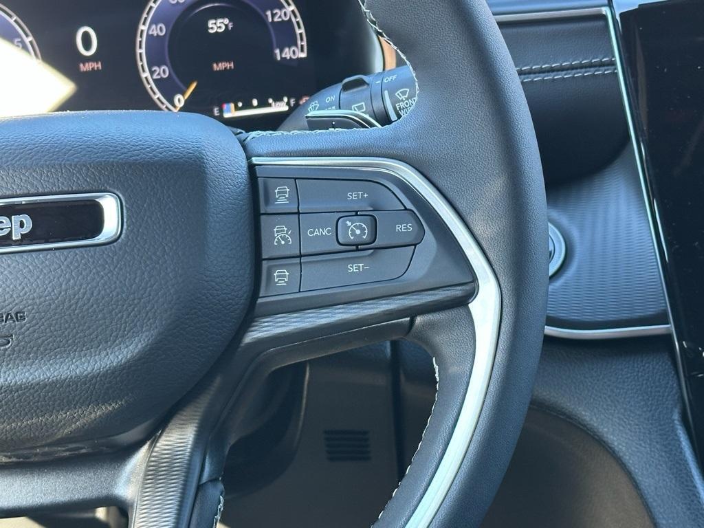 new 2025 Jeep Grand Cherokee L car, priced at $39,999