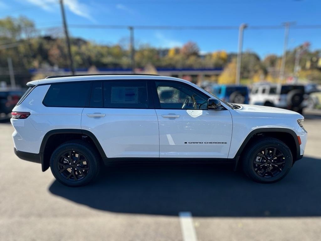 new 2025 Jeep Grand Cherokee L car, priced at $39,999