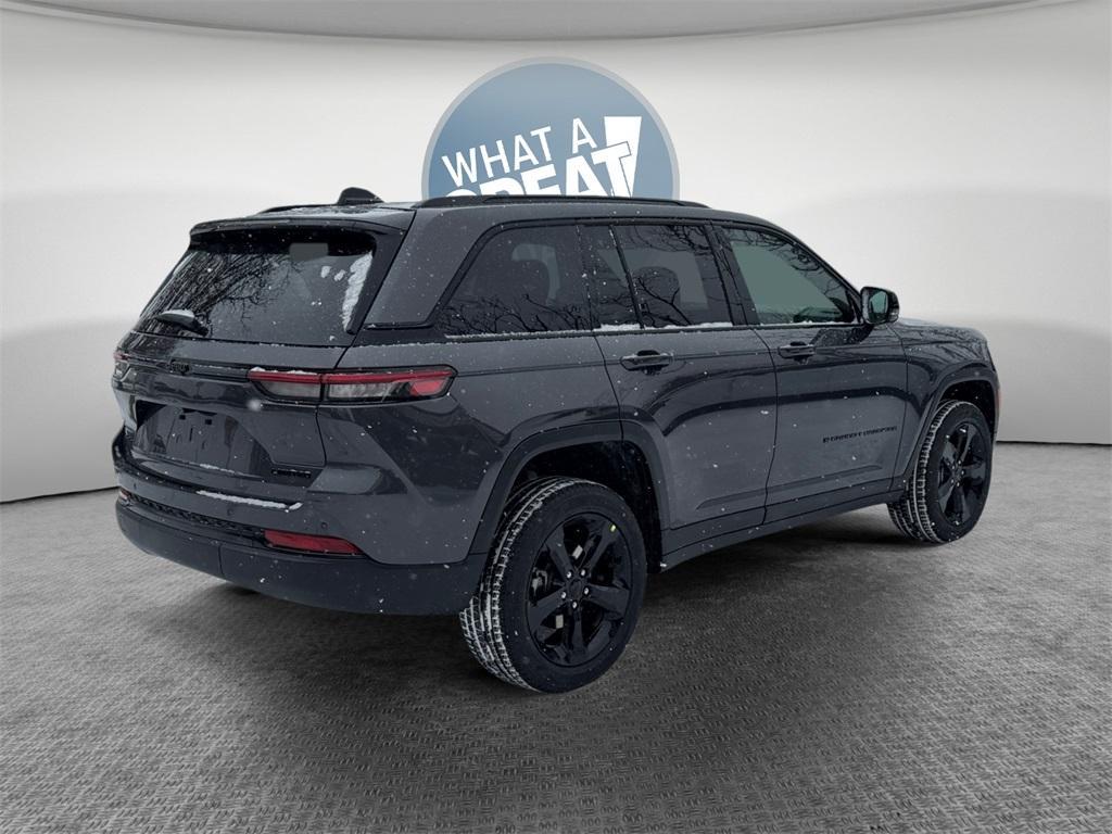 new 2025 Jeep Grand Cherokee car, priced at $44,063