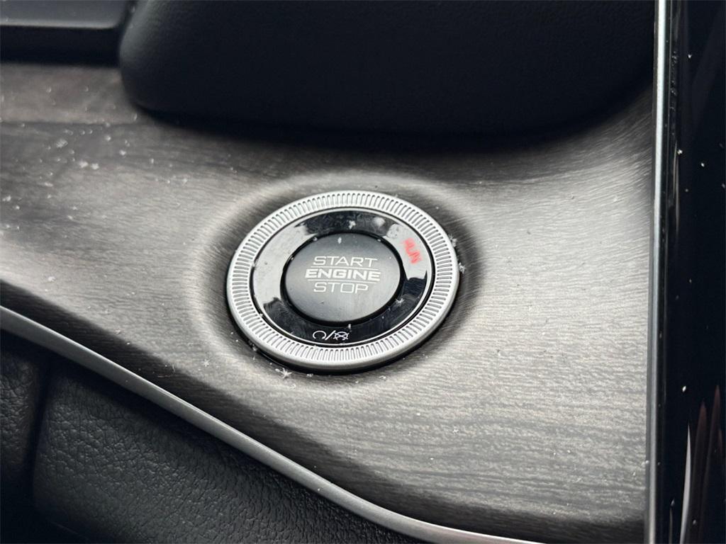 new 2025 Jeep Grand Cherokee car, priced at $44,063