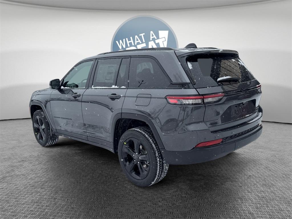 new 2025 Jeep Grand Cherokee car, priced at $44,063