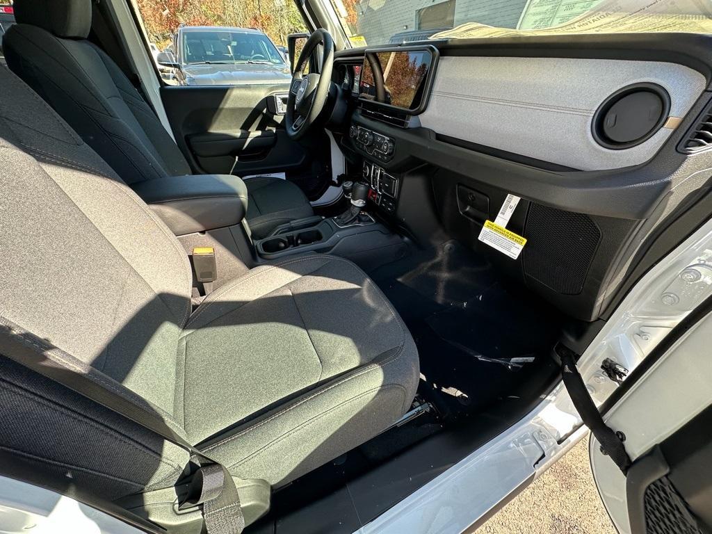 new 2026 Jeep Gladiator car, priced at $51,885