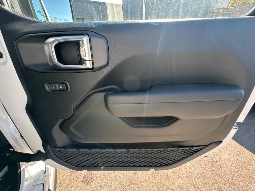 new 2026 Jeep Gladiator car, priced at $51,885