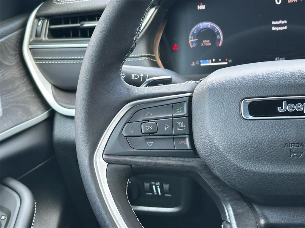 new 2025 Jeep Grand Cherokee L car, priced at $43,755