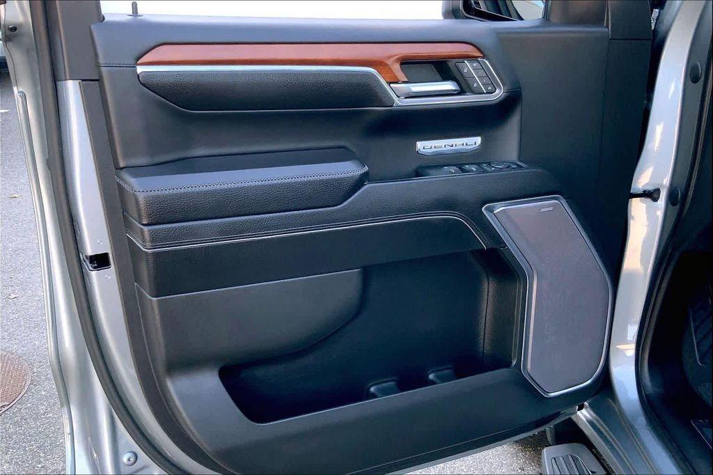 used 2023 GMC Sierra 1500 car, priced at $52,995