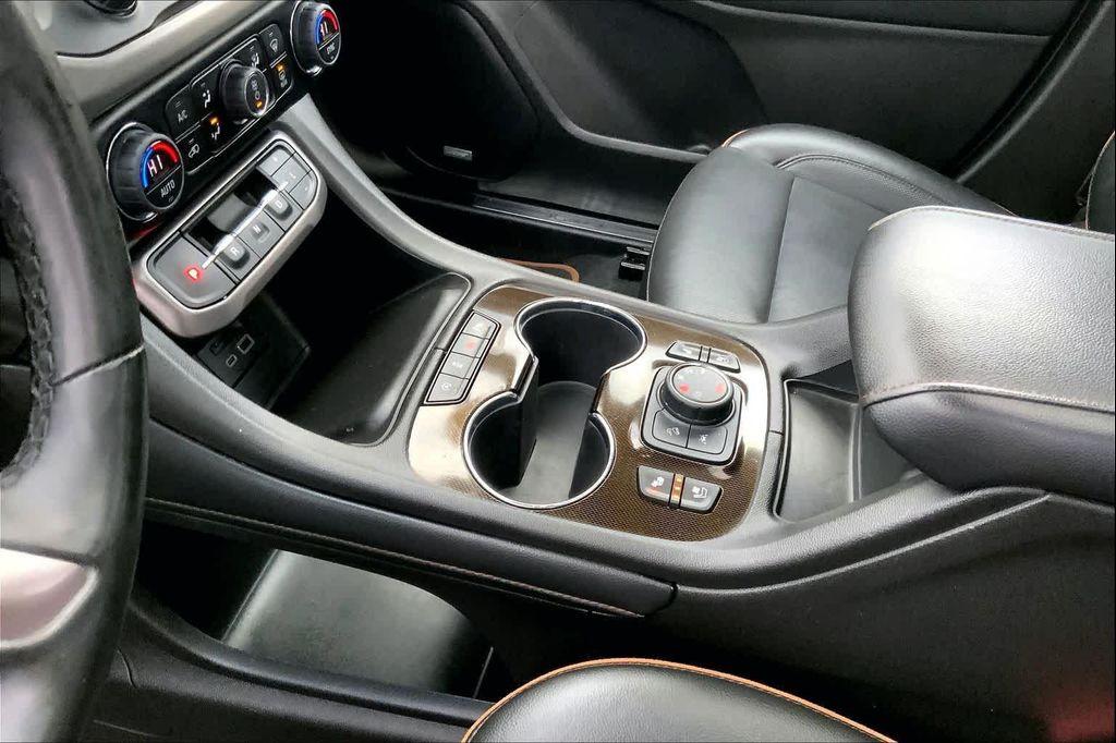 used 2023 GMC Acadia car, priced at $33,884