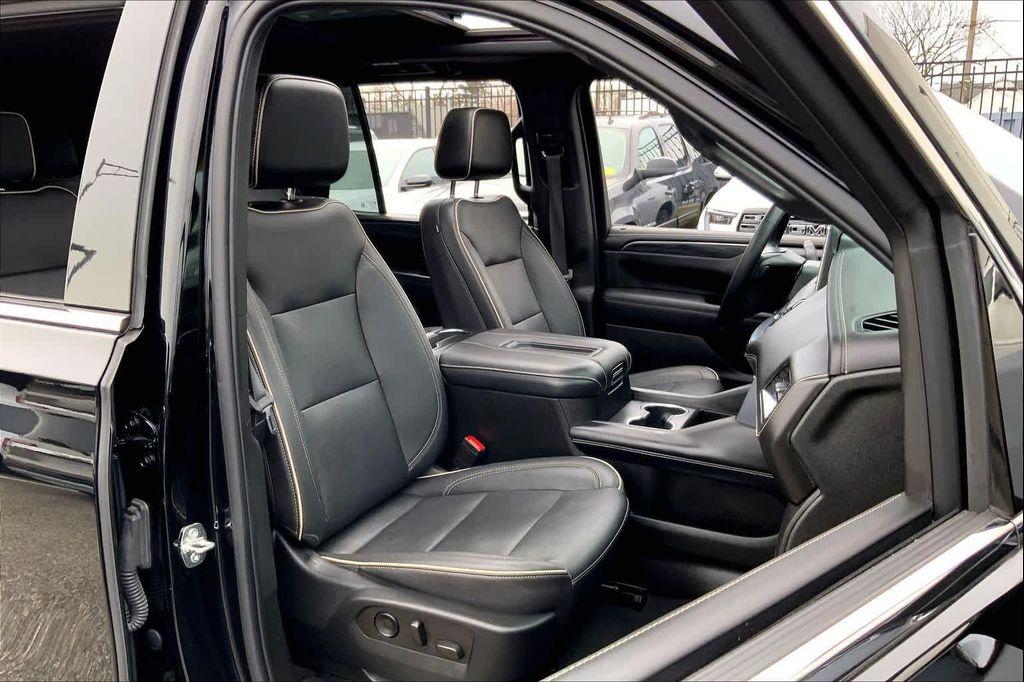 used 2023 GMC Yukon car, priced at $52,577